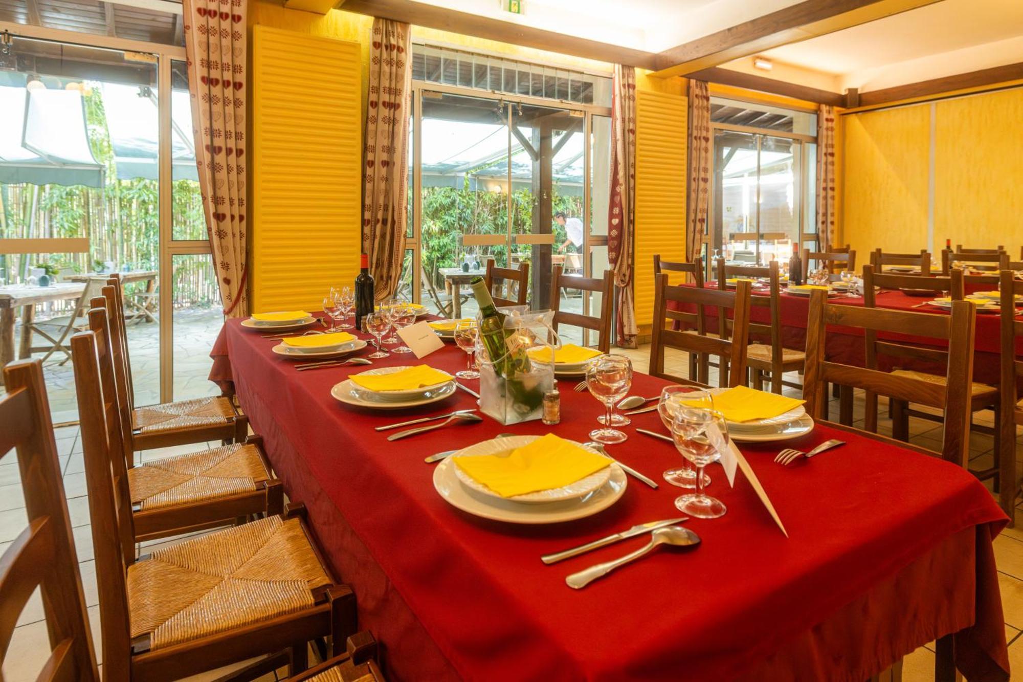 Hotel Restaurant Des Thermes Castéra-Verduzan Kültér fotó