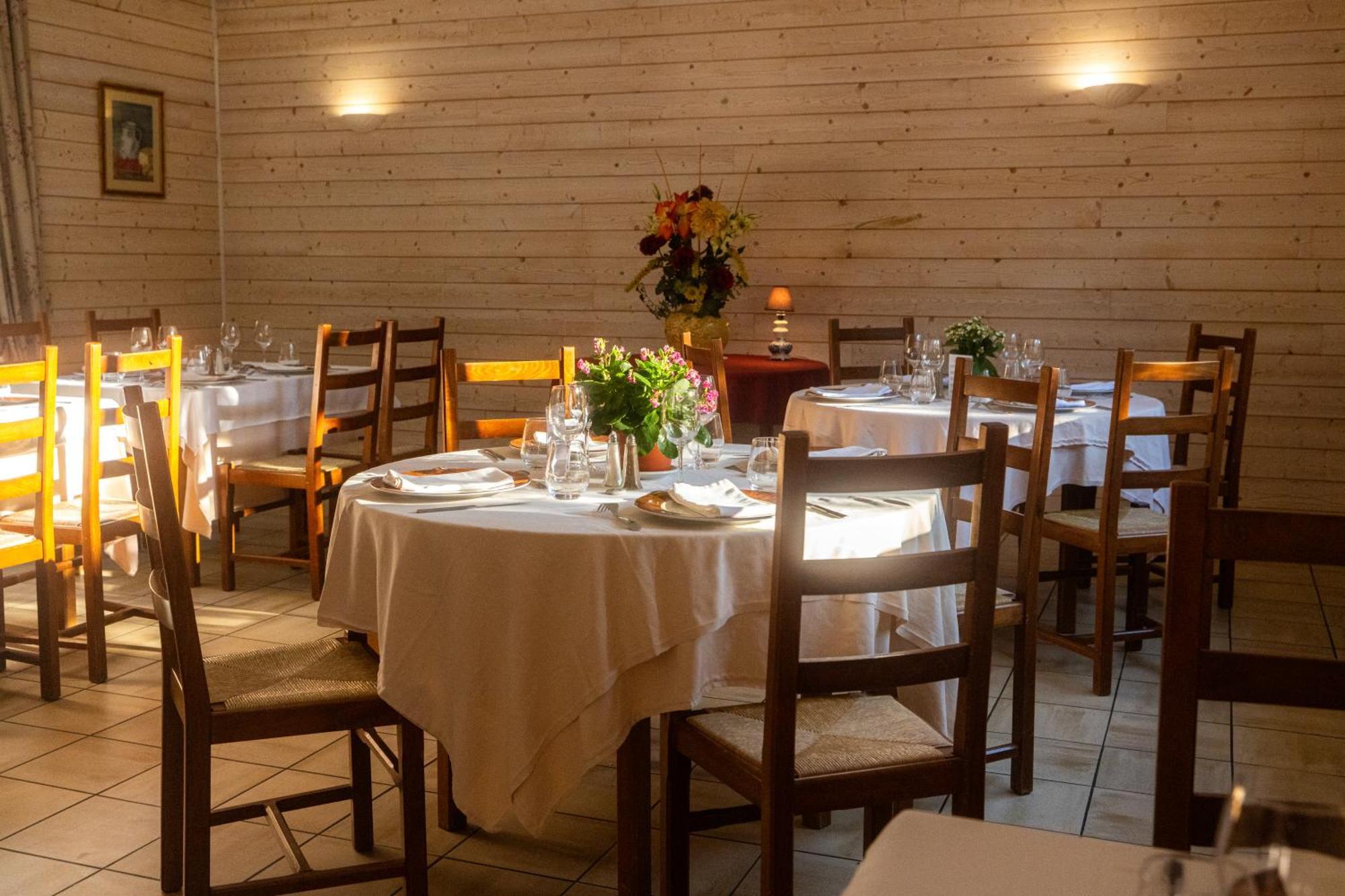 Hotel Restaurant Des Thermes Castéra-Verduzan Kültér fotó