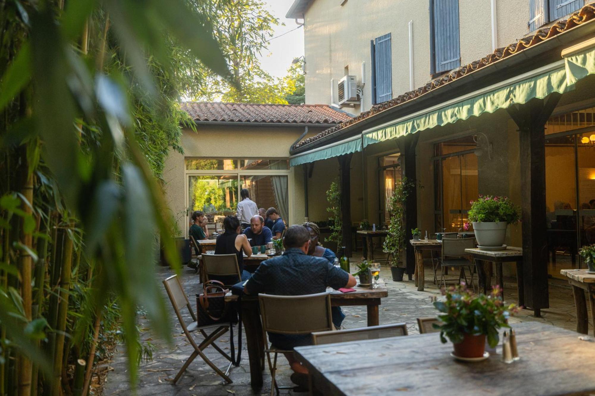 Hotel Restaurant Des Thermes Castéra-Verduzan Kültér fotó