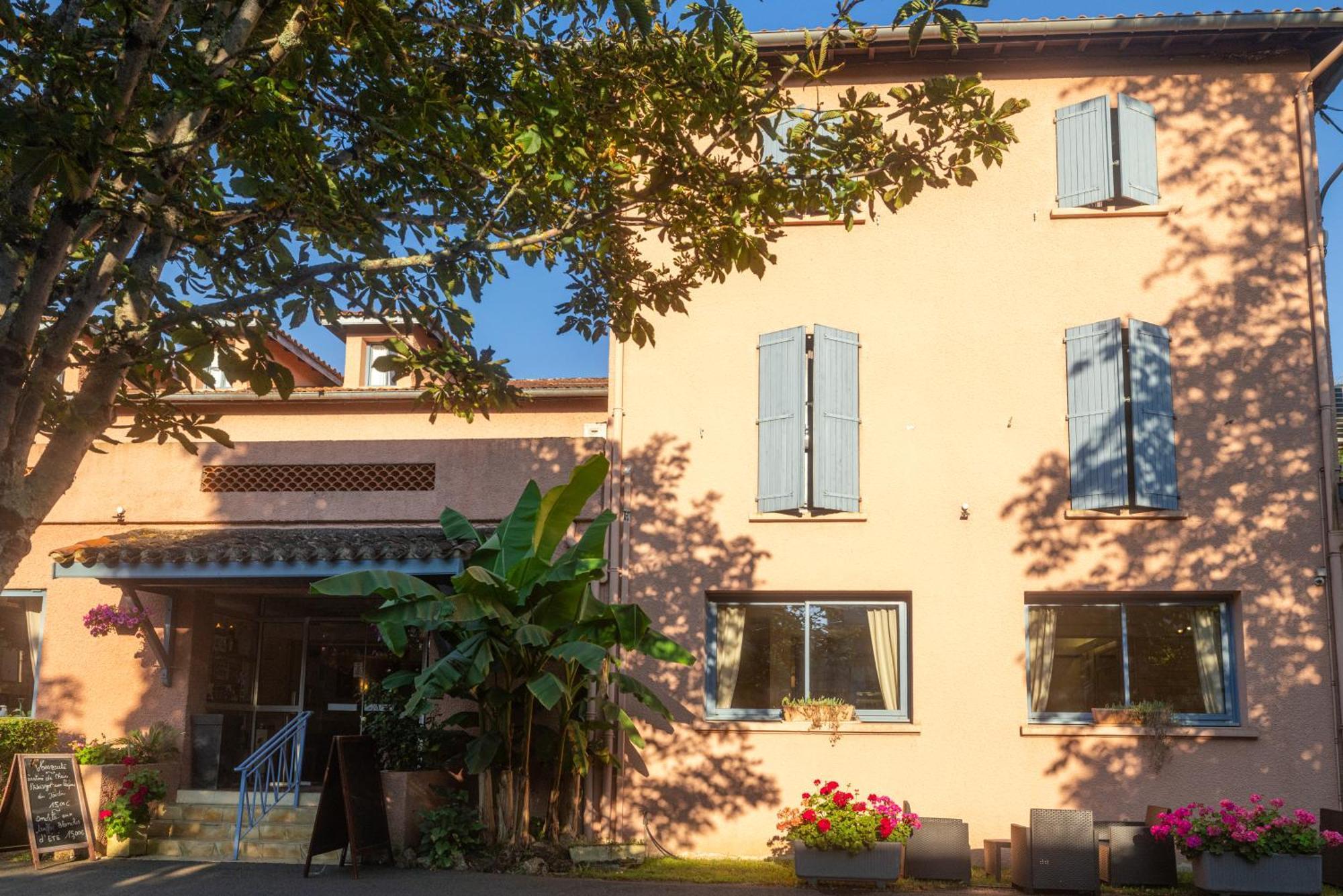 Hotel Restaurant Des Thermes Castéra-Verduzan Kültér fotó