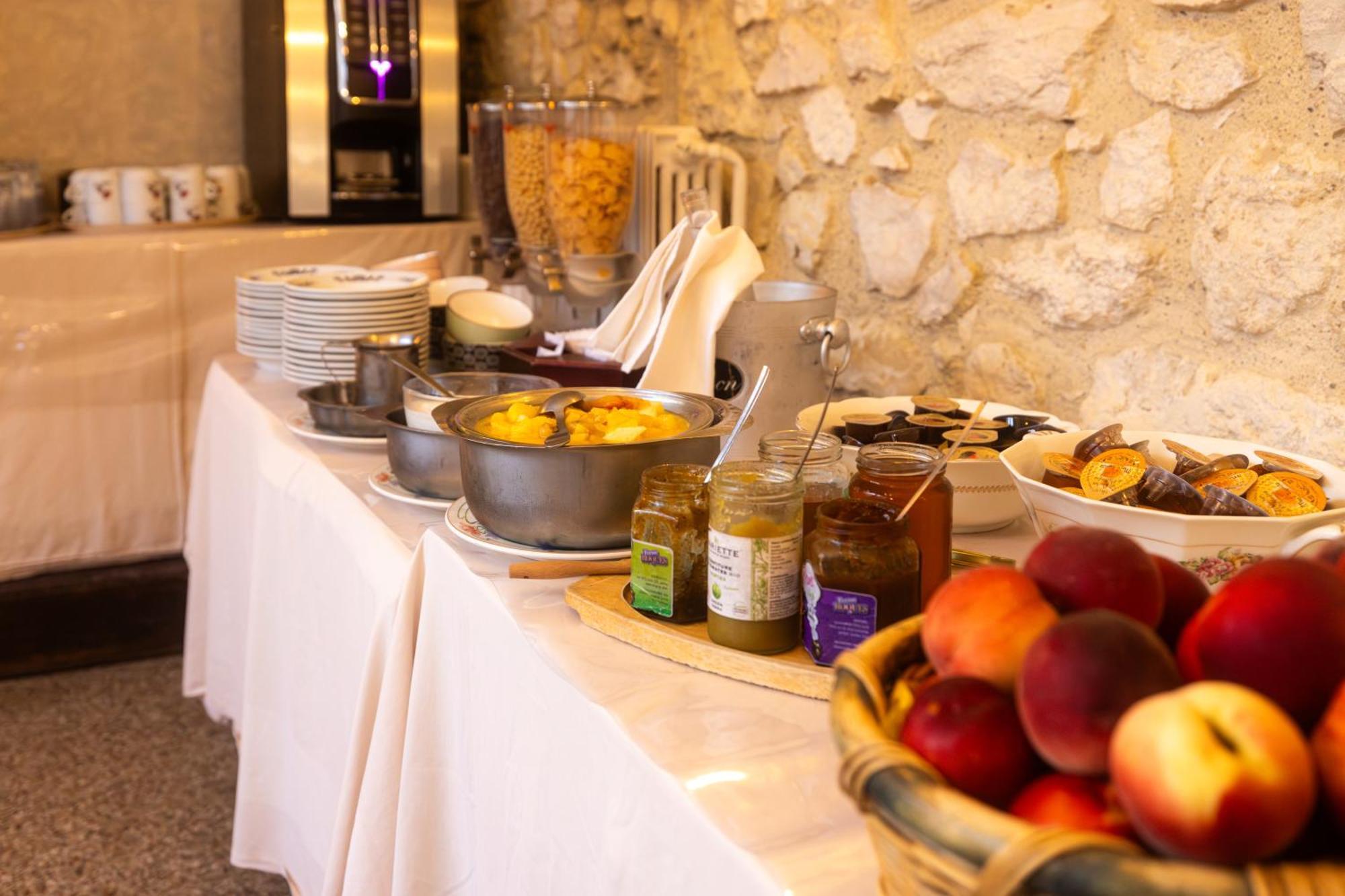 Hotel Restaurant Des Thermes Castéra-Verduzan Kültér fotó